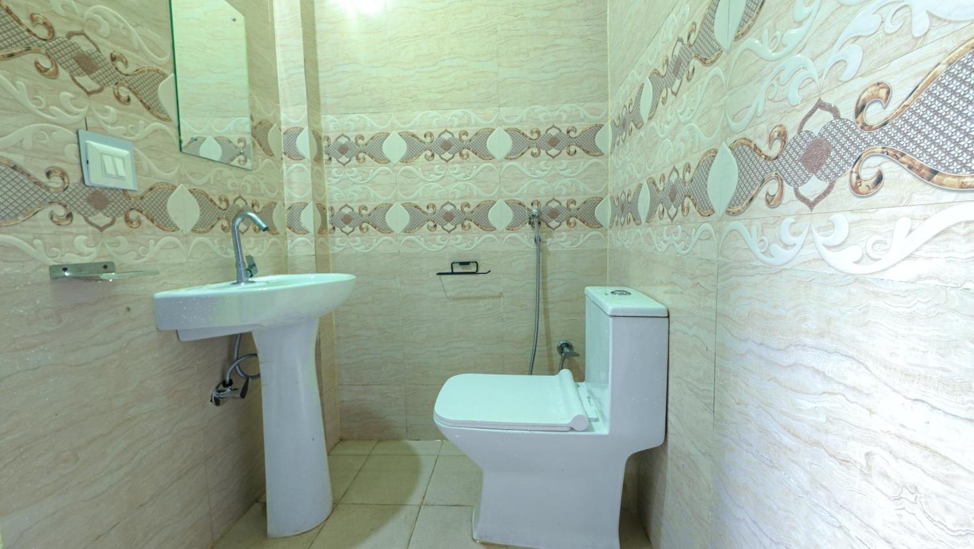 Mahi Restaurant & Guest House Алмора Екстериор снимка